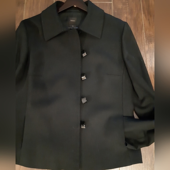 Beautiful Black blazer from Italian brand Seventy - Picture 2 of 12